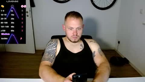 x19marco93x online show from October 9, 7:30 pm