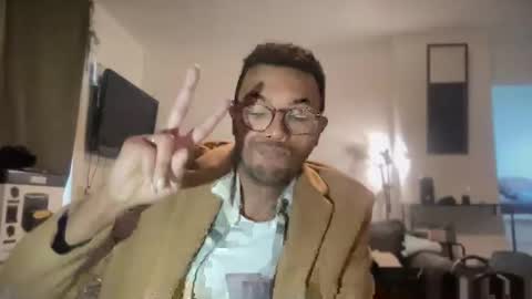 Mr. AFelix  online show from October 10, 2:01 pm