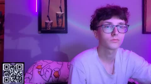 Philipp and Este online show from September 17, 4:05 am