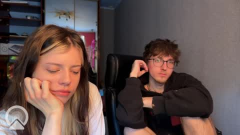 Philipp and Este online show from May 11, 8:10 am