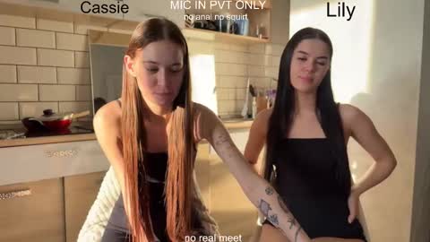 wiwi clap clap cat baby girl online show from February 6, 11:24 am