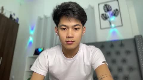 Prince Aldrian  online show from April 14, 7:17 pm