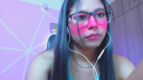 XALLYSONX online show from April 10, 12:10 pm