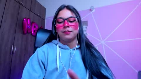 XALLYSONX online show from November 18, 4:54 pm