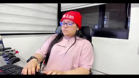 xander_taylor_ online show from October 24, 5:19 am