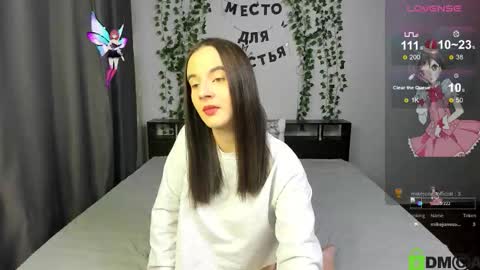 Lola online show from October 18, 6:23 pm