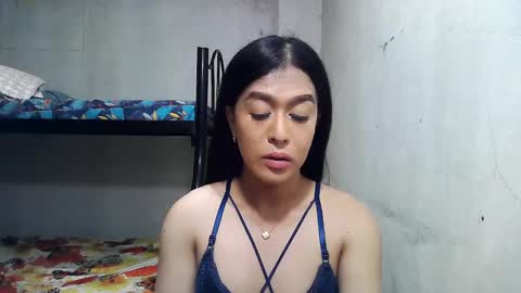 Snapshot of xasianbigcumx chatting on December 25, 3:18 am xasianbigcumx online show from December 25, 3:18 am