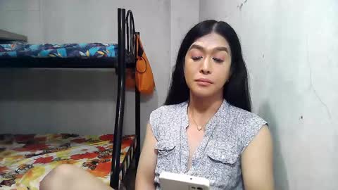 Snapshot of xasianbigcumx chatting on December 16, 8:41 am xasianbigcumx online show from December 16, 8:41 am