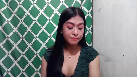 Snapshot of xasianbigcumx chatting on February 19, 12:25 am xasianbigcumx online show from February 19, 12:25 am