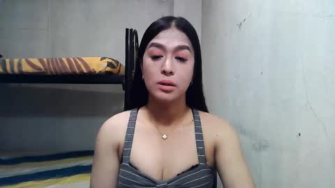 Snapshot of xasianbigcumx chatting on February 4, 1:23 am xasianbigcumx online show from February 4, 1:23 am