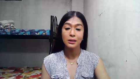 Snapshot of xasianbigcumx chatting on December 18, 12:54 am xasianbigcumx online show from December 18, 12:54 am