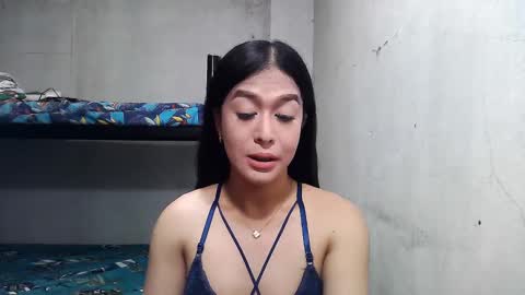 Snapshot of xasianbigcumx chatting on January 2, 9:43 am xasianbigcumx online show from January 2, 9:43 am