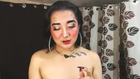 Snapshot of xasianempressx chatting on January 18, 11:33 pm Nira NOT INTO CHEAP GUYS online show from January 18, 11:33 pm
