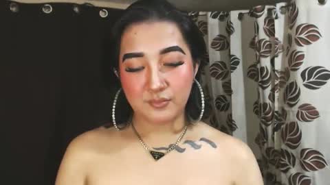 Snapshot of xasianempressx chatting on January 10, 10:15 pm Nira NOT INTO CHEAP GUYS online show from January 10, 10:15 pm