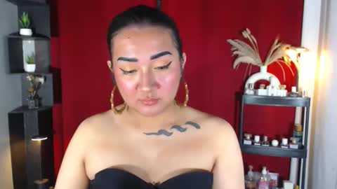 Nira   NOT INTO CHEAP GUYS  online show from October 13, 9:06 pm