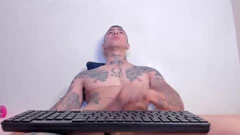 sebas online show from November 4, 10:33 pm