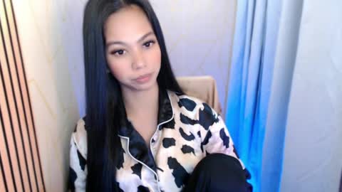 Blaire online show from April 10, 12:05 am