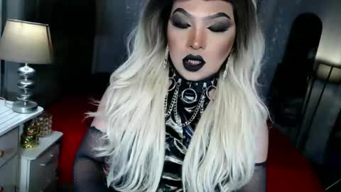 Zhavia online show from October 11, 5:05 pm