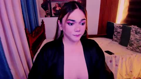 Snapshot of xdirtymistressx chatting on March 5, 8:32 am XDirtymistressX online show from March 5, 8:32 am
