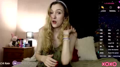 Snapshot of xelliee_rosex chatting on February 24, 7:44 am EllieeRose online show from February 24, 7:44 am