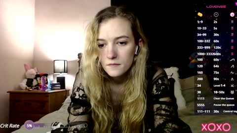 Snapshot of xelliee_rosex chatting on February 5, 9:50 pm EllieeRose online show from February 5, 9:50 pm