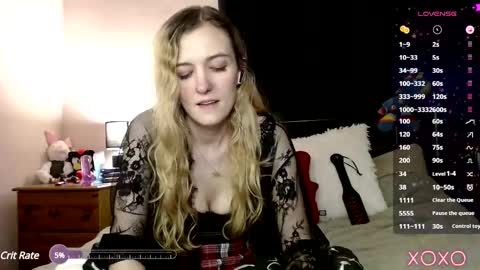 Snapshot of xelliee_rosex chatting on February 10, 2:48 pm EllieeRose online show from February 10, 2:48 pm