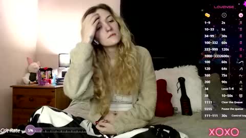 Snapshot of xelliee_rosex chatting on March 1, 10:42 pm EllieeRose online show from March 1, 10:42 pm