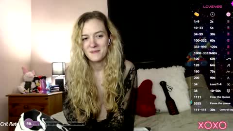 Snapshot of xelliee_rosex chatting on February 2, 9:07 am EllieeRose online show from February 2, 9:07 am
