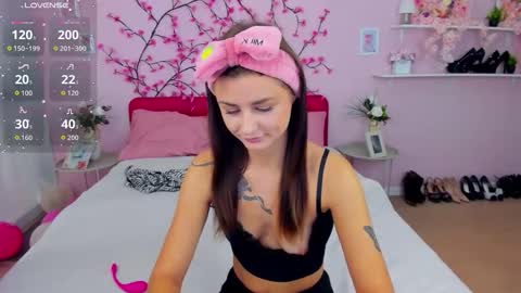 Emma online show from September 22, 12:42 pm