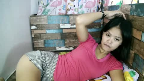 xgurlxlaloox online show from May 16, 1:46 am