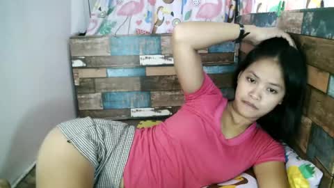 xgurlxlaloox online show from May 16, 1:57 am