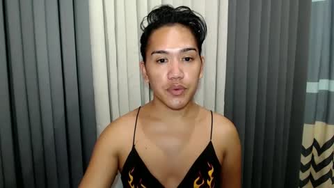 Snapshot of xhugejerkingtransx chatting on February 8, 7:04 am GWEN THOMPSON ....... online show from February 8, 7:04 am