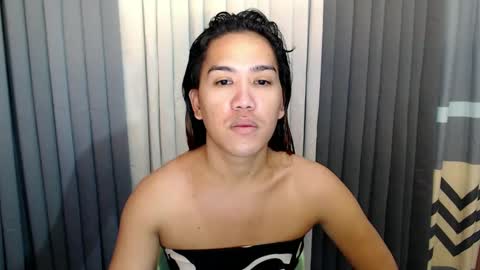 Snapshot of xhugejerkingtransx chatting on January 31, 4:14 am GWEN THOMPSON ....... online show from January 31, 4:14 am