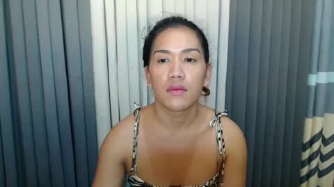 Snapshot of xhugejerkingtransx chatting on March 2, 6:27 am GWEN THOMPSON ....... online show from March 2, 6:27 am