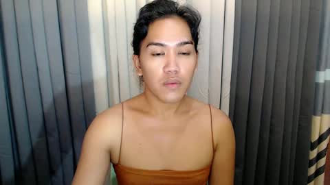 Snapshot of xhugejerkingtransx chatting on January 26, 3:25 pm GWEN THOMPSON ....... online show from January 26, 3:25 pm