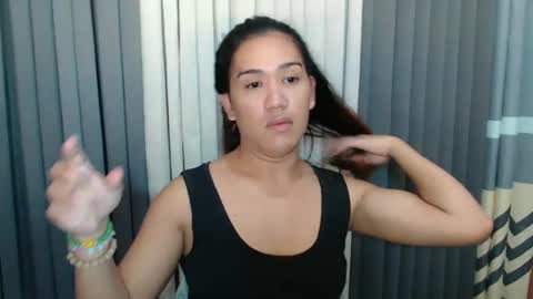Snapshot of xhugejerkingtransx chatting on March 1, 12:23 pm GWEN THOMPSON ....... online show from March 1, 12:23 pm