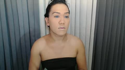 Snapshot of xhugejerkingtransx chatting on January 3, 1:16 am GWEN THOMPSON ....... online show from January 3, 1:16 am