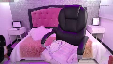 xiomy online show from February 12, 2:03 am