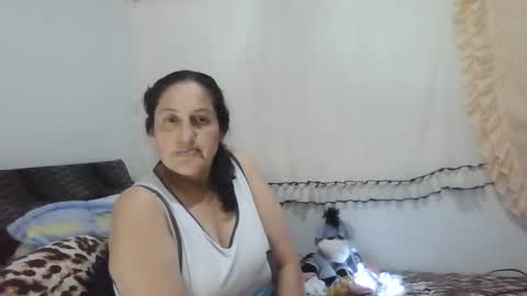 Snapshot of xime5144838 chatting on January 21, 2:33 am Ximena online show from January 21, 2:33 am