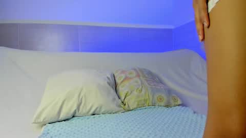 Snapshot of ximena__1 chatting on March 8, 12:09 pm XIMENA 1 online show from March 8, 12:09 pm