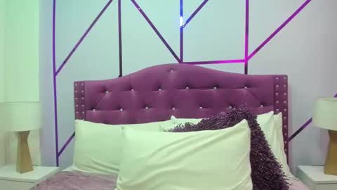 Snapshot of ximena_vasquez8 chatting on February 7, 9:05 am Xime online show from February 7, 9:05 am