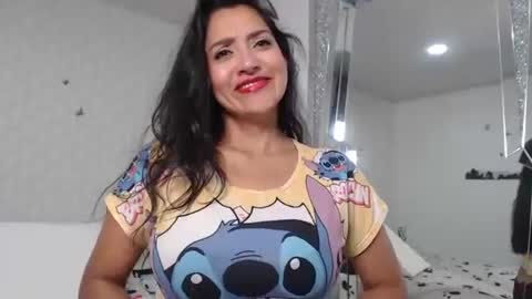 Snapshot of ximenaa_suarez chatting on February 27, 4:24 am ximena suarez online show from February 27, 4:24 am