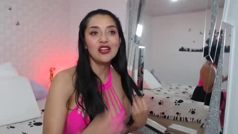 Snapshot of ximenaa_suarez chatting on February 7, 4:59 am ximena suarez online show from February 7, 4:59 am