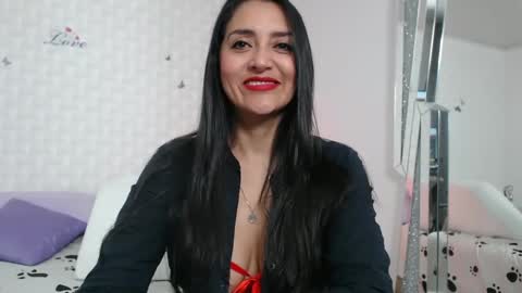 Snapshot of ximenaa_suarez chatting on January 29, 3:44 am ximena suarez online show from January 29, 3:44 am