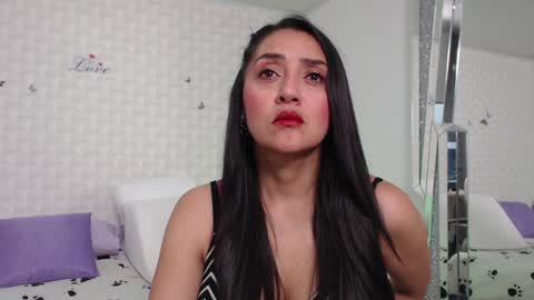 Snapshot of ximenaa_suarez chatting on January 16, 4:17 am ximena suarez online show from January 16, 4:17 am
