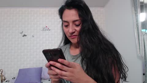 Snapshot of ximenaa_suarez chatting on January 14, 4:15 am ximena suarez online show from January 14, 4:15 am