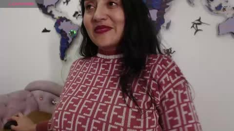 Snapshot of ximenaa_suarez chatting on December 24, 6:55 am ximena suarez online show from December 24, 6:55 am