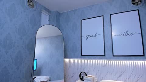 Yoy  online show from September 23, 11:04 am