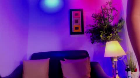 ximenasalazar online show from February 4, 5:01 pm