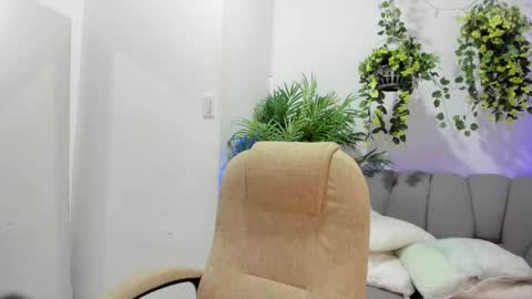 ximenasalazar online show from September 10, 10:49 am